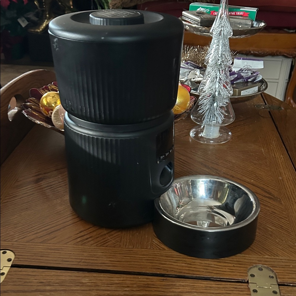 Automatic Pet Feeder - Picture 3 of 10